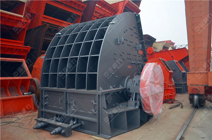 環(huán)錘破碎機外觀(guān)